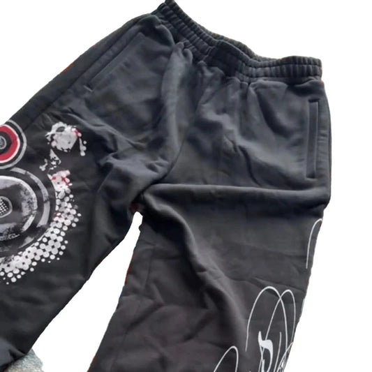 Y2K Retro Graffiti Print Baggy Pants – Unisex Hip-Hop Casual Streetwear Sweats.